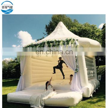 The inflatable wedding bouncer castle,white color Inflatable Wedding jumping house tent for party