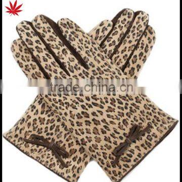 2016 new fashion women's Imitation of leopard fabric and sheep suede gloves