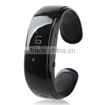 Intelligent Wristband Hands Free Bluetooth Bracelet with Vibrating Alarm Clock Time Display