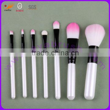 7-Piece Fashionable Accessories Cosmetic Brushes With Pink Pouch