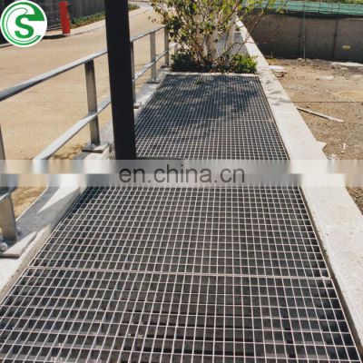 Galvanized Serrated Steel Grating Serrated Bar Grating Stair Treads