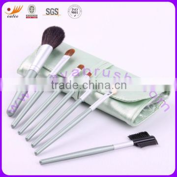 7pcs light green color wooden cosmetic brush set