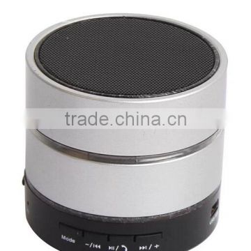 Wireless outdoor S09 bluetooth speaker 520MAH audio mini Speaker radio aux built-in MIC with 3 LED light