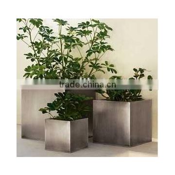 Stainless Steel Garden Pot (ISO9001:2000 APPROVED)