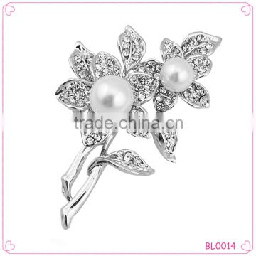 Fashion Jewelry Silver Plated Alloy Pearl Flower Brooch