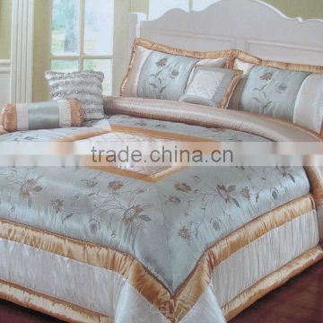 beautiful and good bedding set