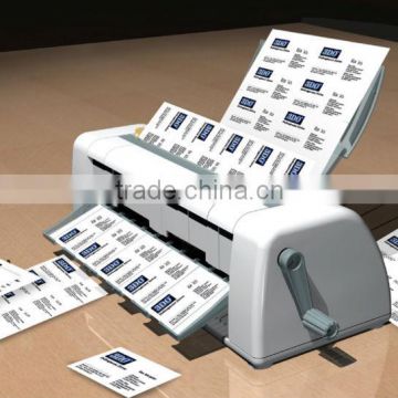 Manual business card cutter