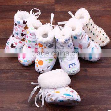 Manufacturer cotton baby shoe wholesale different cute print baby boots shoes