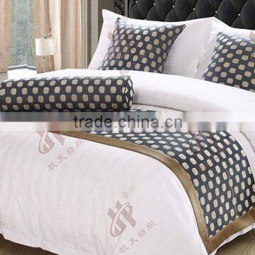 high quality luxury star hotel bedcover sets/bed linens producer /5-star hotel use bed runners with matching cusion covers