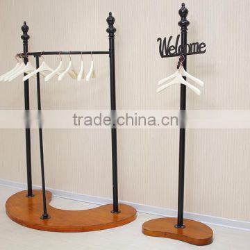 New high load-bearing curved bottom clothing store display racks