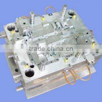 Plastic injection mould/tooling/die