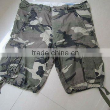 2012 new mens fashion cotton camouflage cargo shorts with 2 big side pockets