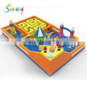 Halloween Funny Maze Outdoor Kids Inflatable Play Station Large Inflatable Fun City