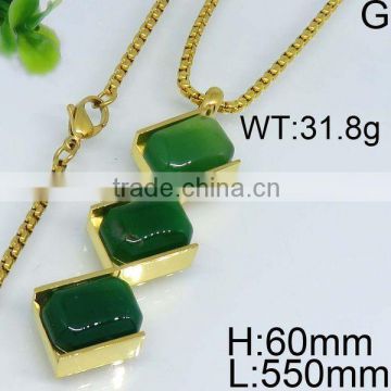 Enchanting emerald color beads gold plating necklace