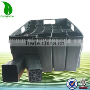 plastic seed tray with 32 hinged cells
