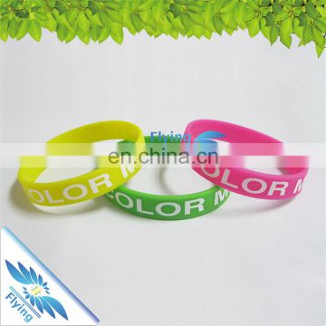 2017 New Thin Rubber Cheap custom silicone hand band
