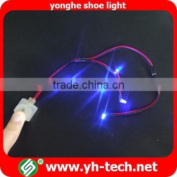Shining kids shoes flashing lights