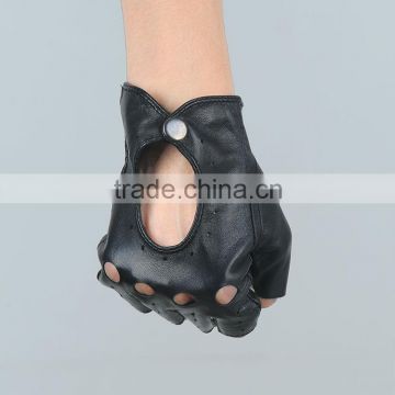 ladies fingerless leather driving gloves with key hole