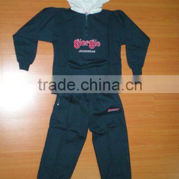 2015 latest design hot sale waterproof jogging suit