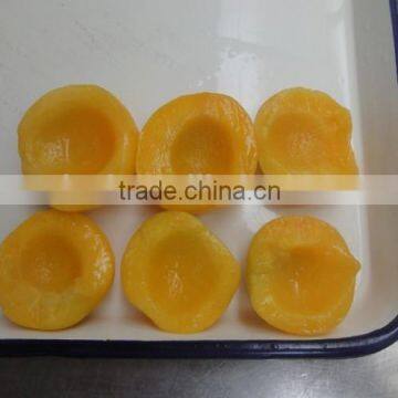 fresh yellow peaches in can