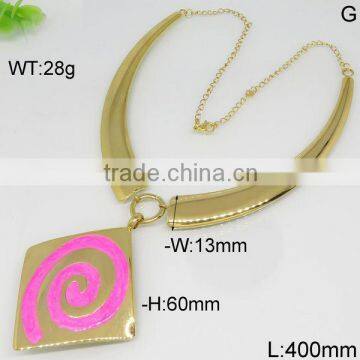 Trendy big size rhombus shape pendant gold plating choker necklace