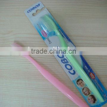 plastic handle cheap toothbrush