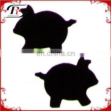 party favors decoration pig table confetti