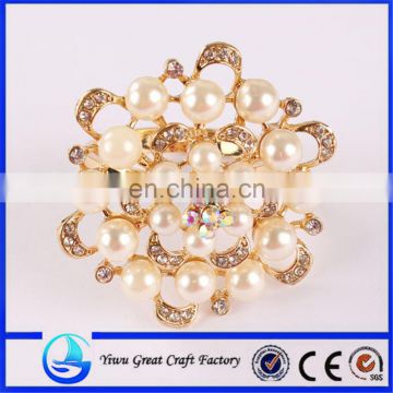 Wholesale rhinestone imitation pearl Brooch for Wedding Invitation bridal rhinestone brooch crystal brooch pearl wedding bouquet