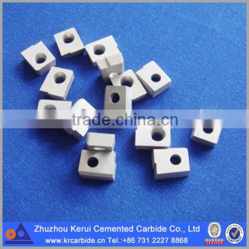 Tungsten carbide inserts for well drilling bits