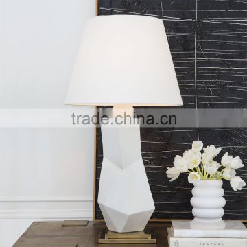 0605-3 figural art A timelessly chic piece that is the picture of modern refinement white ceramic lamp
