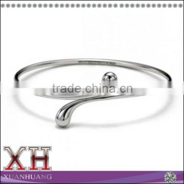 925 Sterling Silver Teardrop Bangle Bracelet