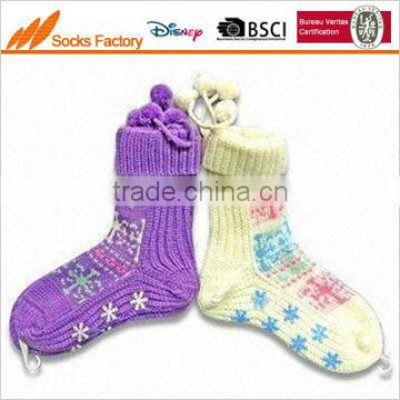 Women's Slipper Socks with Pompom on Welt