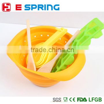 Innovative Kitchen Tools Collapsible Silicone Fruit Stainer Colander