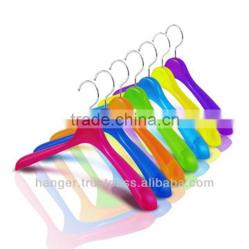 Rainbow-colored Durable Plastic Jacket Hangers for Elegant Evening Dress