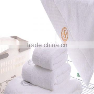 2016 100% Cotton Bath Towel Set with Customized Embroidery LOGO Designs                        
                                                Quality Choice