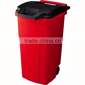 Various sizes of plastic garbage cans suitable for home or industrial use