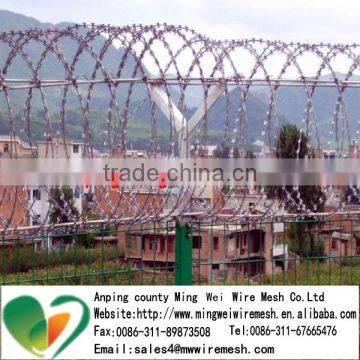 Low price galvanized razor barbed wire for fencing