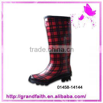 Cheap and high quality colorful rubber rain boots