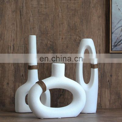 2021 hot sale products white unique shape vase cheap vases