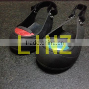 rubber anti-slip cover with aluminun toe cap for visitors