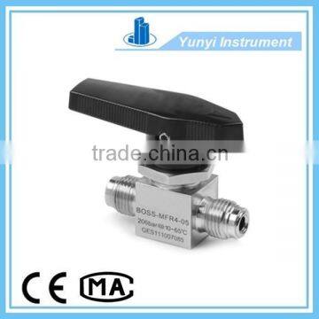 Three way ball valve, one piece body