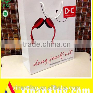White Cute Gift Paper Bag with Customized Design