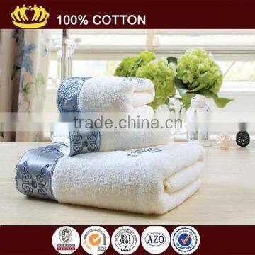 100%cotton white velvet patch embroidered border hotel bath towel