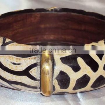 2015 Fancy Tiger and Panther Design Horn Bangle For Women 10478