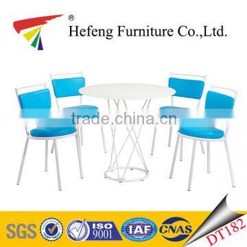Hot!!! simple super white tempered glass top dining table set