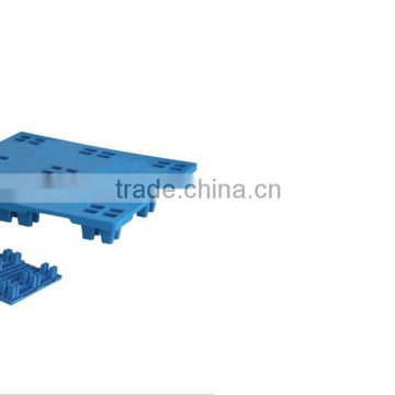Good quality of plastic pallet with wheels