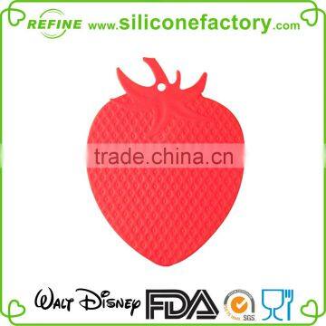 Cute fruit shape silicone coaster in Strawberry style