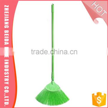 Wholesale competitive price professional made roof ceiling broom