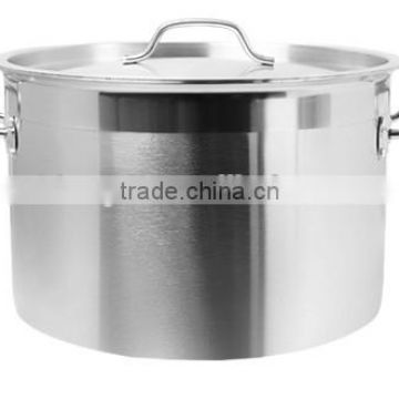 Stainless steel soup pot with lid