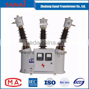 Autotransformer combined current and voltage transformer